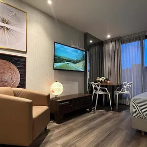 https://suite-with-amenities-coworking-room-service-gym.hotels-bogota.net